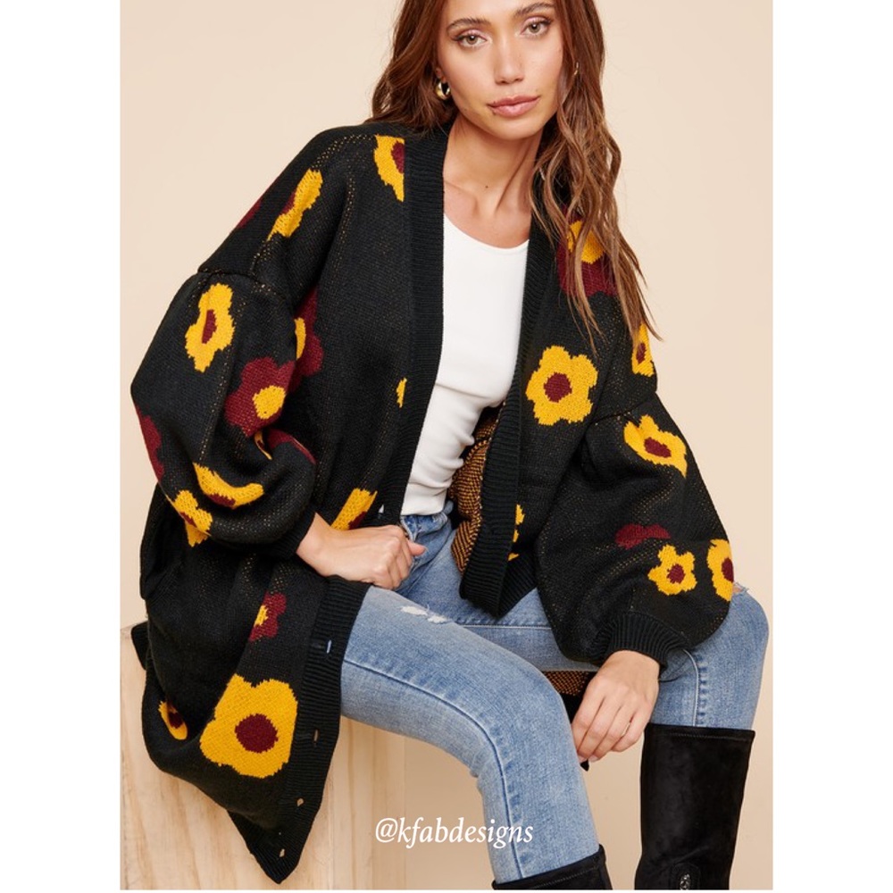 SAMPLE!! LAST! Stunning Oversized Balloon Sleeve Floral Button Front Sweater Ca…